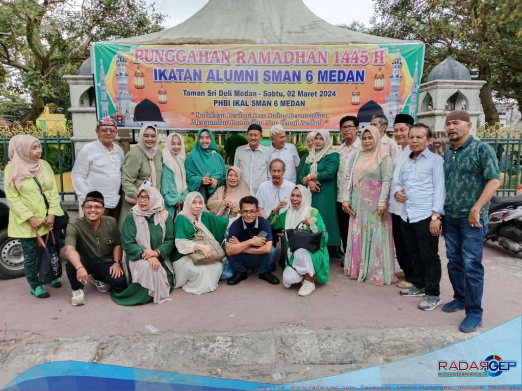 Ratusan Nasi Bungkus IKAL SMA Negeri 6 Medan Dibagikan Kepada Abang Beca, Penarik Ojek dan Tukang Parkir