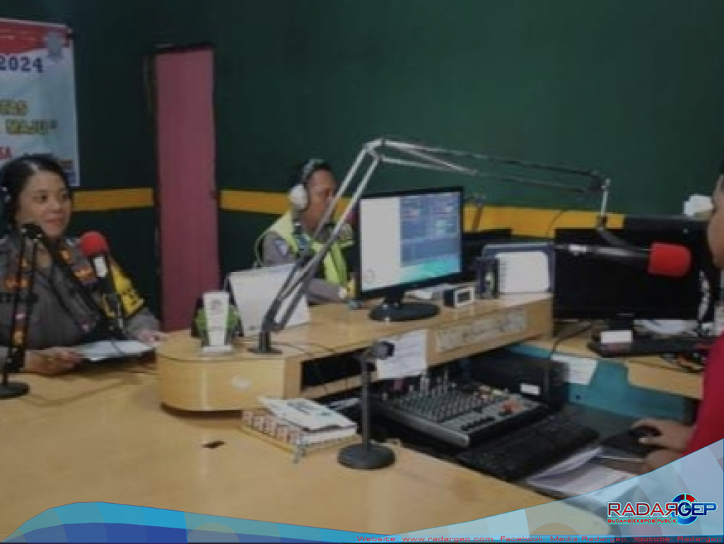 Kasat Lantas Polres Binjai AKP Agus Ita L Ginting Talk Show Di Radio RFC Binjai