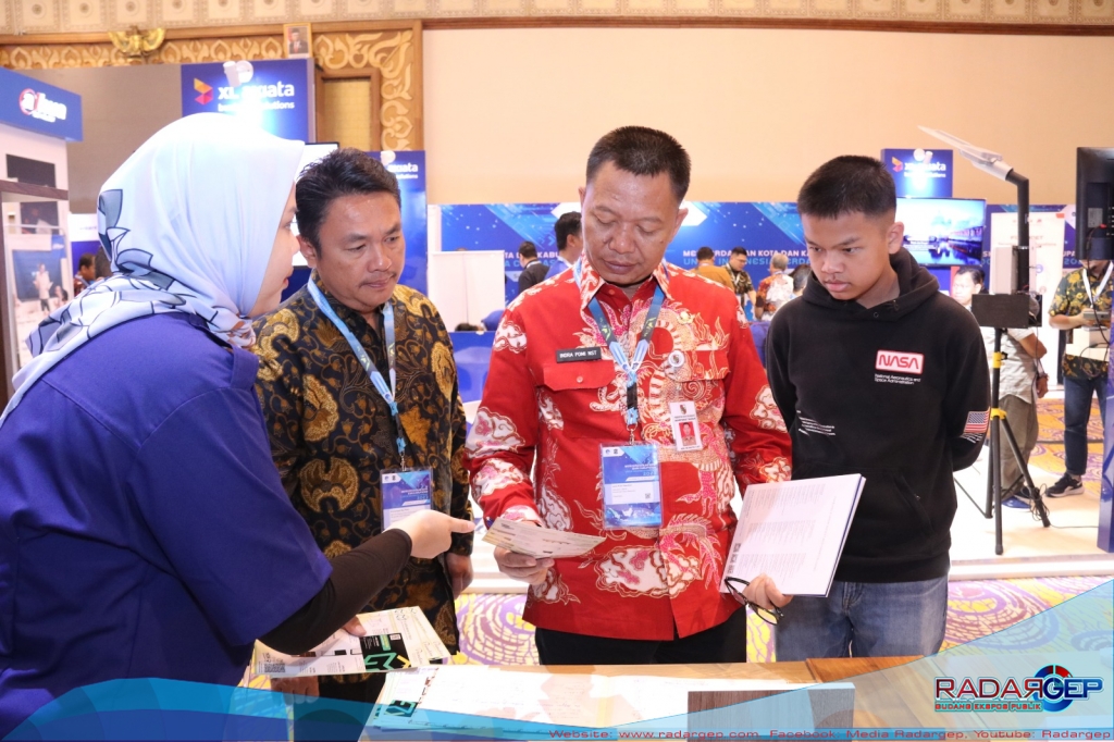 Sekda Pekanbaru Hadiri Forum Smart City Di Surabaya