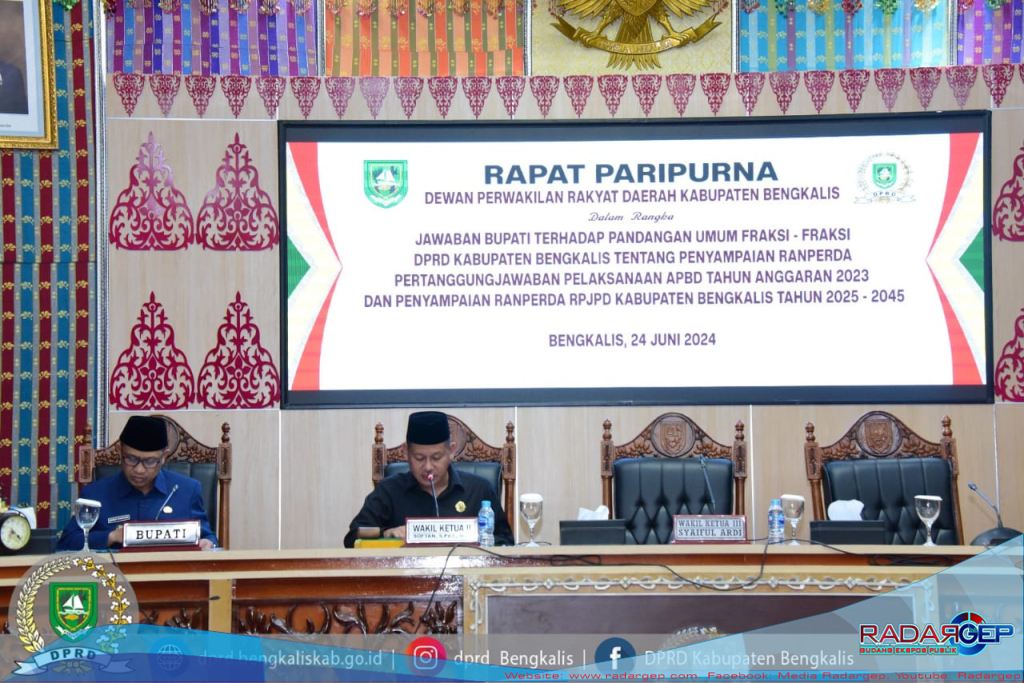 Bupati Bengkalis Jawab Pandangan Umum Fraksi Terhadap Dua Ranperda