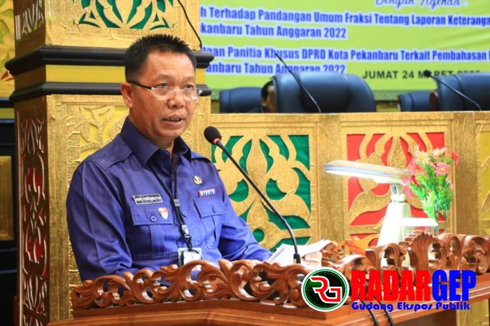 Pemko Sampaikan LKPJ Terkait Penyelesaian Infrastruktur Di DPRD Pekanbaru