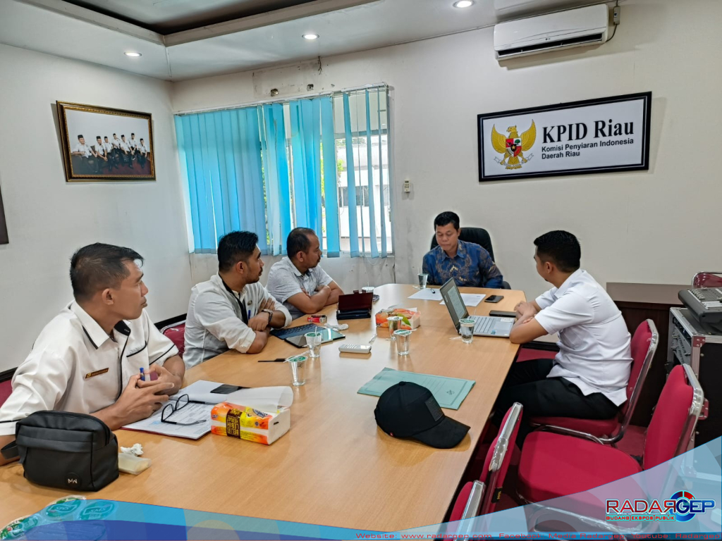 Plt Kadiskominfo Pelalawan Sambangi KPID Riau