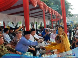 Kejati Riau Hadiri Parade Bhinneka Tunggal Ika dan Pergelaran Budaya Nusantara