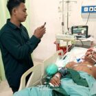 Foto: Triman Zai (19) terbaring lemah di ruang ICU RSUD Arifin Achmad Pekanbaru setelah menjadi korban tabrak lari.