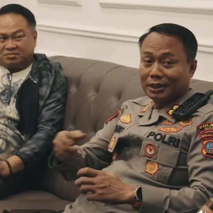Foto: Tim kepolisian melakukan olah TKP kasus kematian siswi di Nias Utara.